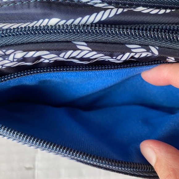 Lug Roundabout 2 Convertible Wallet Crossbody Nautical Navy New - Picture 12 of 16